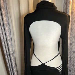 Elegant Backless Black Long Sleeve Dress